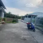 Chính chủ cho thuê nhà vườn gần khu công nghiệp hoà bình nhà 180m2 rộng giá rẻ 3tr/tháng 3pn 4wc