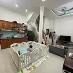 Cho thuê nhà riêng 4 tầng 5 phòng ngủ ngay ga tàu điện quang trung, hà đông