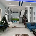 Bán nhà đẹp ni sư huỳnh liên, dt 60m2 xây 2 tầng chỉ 5.2 tỷ
