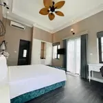 Tôi cần bán gấp biệt thự vườn vua bt7,bt8, sổ đỏ, full nội thất bàn giao ngay chỉ 7,2 tỷ 0944223826