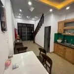 Cho thuê nhà ngõ 276 đại từ, 5 tầng x 35m2, 4 ngủ, 10 triệu vp, kd online, ở gđ, nhóm 4 người