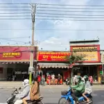 Bán tài sản mtkd nguyễn trãi- tp. dĩ an. đang cho thuê 20tr/th. dt: 134m2. (5.5x 25m). giá: 12.6 tỷ
