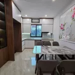 * bán nhà :trần quốc vượng, cầu giấy dt: 30m2 x 5t đường thông thoáng,xe 3 gác tránh, chủ tự xây