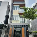 Nhà hoàn công: 6tỷ200, nhà 1 trệt 3 lầu full nội thất kdc đẹp cạnh làng đại học quốc gia tp. hcm