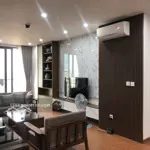 Giá thật, con gái không ở nên gia đình muốn bán ch 98m2, 2n - 2wc, tòa 93 láng hạ, ban công đb