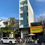 Cho thuê nhà nguyên căn làm văn phòng làm việc, trung tầm đào tạo...vv mặt tiền số 206 đường 30/4, trục đường rộng 30m p. hòa cường bắc, đà nẵng