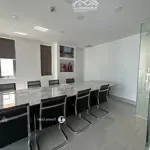 Cho thuê văn phòng trệt 9*17m kđt vạn phúc đầy đủ nội thất,có hầm xe, thang máy, lối đi riêng .