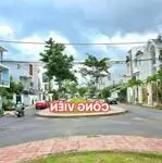 Nền đẹp ngang công viên khu dân cư hưng phú 1