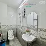 Bán nhà mặt phố quận 2 _ chỉ có 9 tỷ …999. _ liền kề lê văn thịnh .