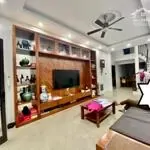Cần bán gấp nhà phân lô phố nghĩa tân 57m2, 4t, thang máy, ô tô tránh
