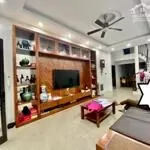 Cần bán gấp nhà phân lô phố Nghĩa Tân 57m2, 4T, thang máy, ô tô tránh